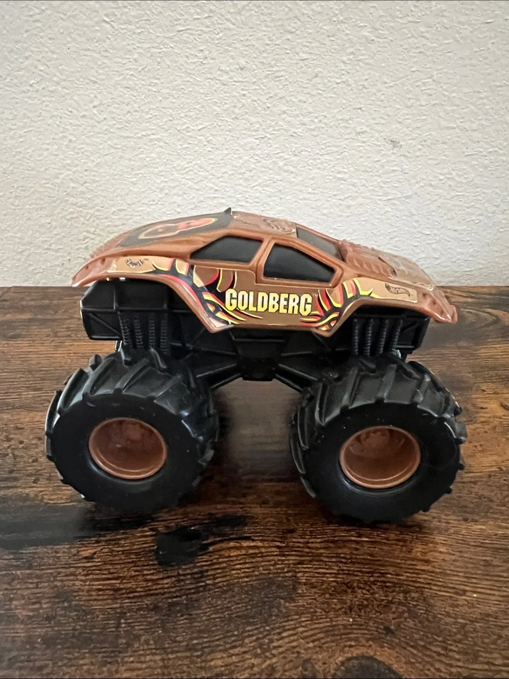 Vintage Mattel Hot Wheels 2000 Goldberg Monster Truck WWE